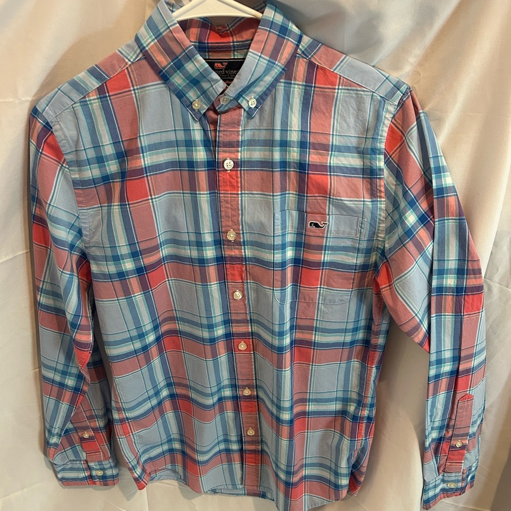 Vineyard Vines long sleeve button up shirt